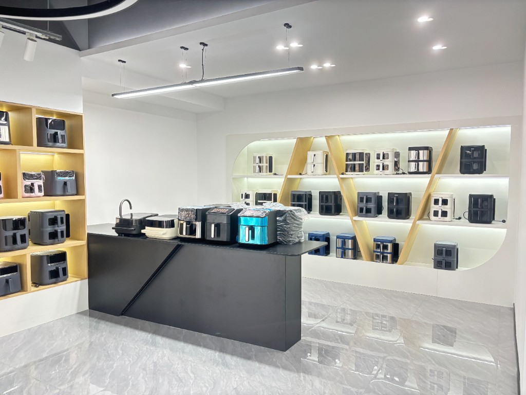 Lovur showroom sample counter